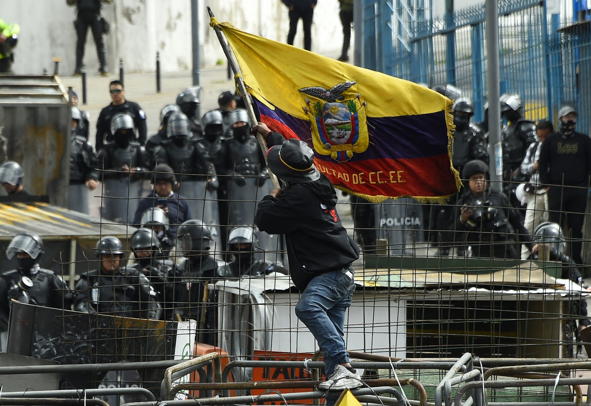 ￼PROTESTOS já duram duas semanas em Quito (Foto: RODRIGO BUENDIA / AFP)