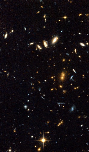 Nesse meio tempo, o Hubble fez muitas fotos incríveis. E você pode até ver qual ele tirou no dia do seu aniversário: 
