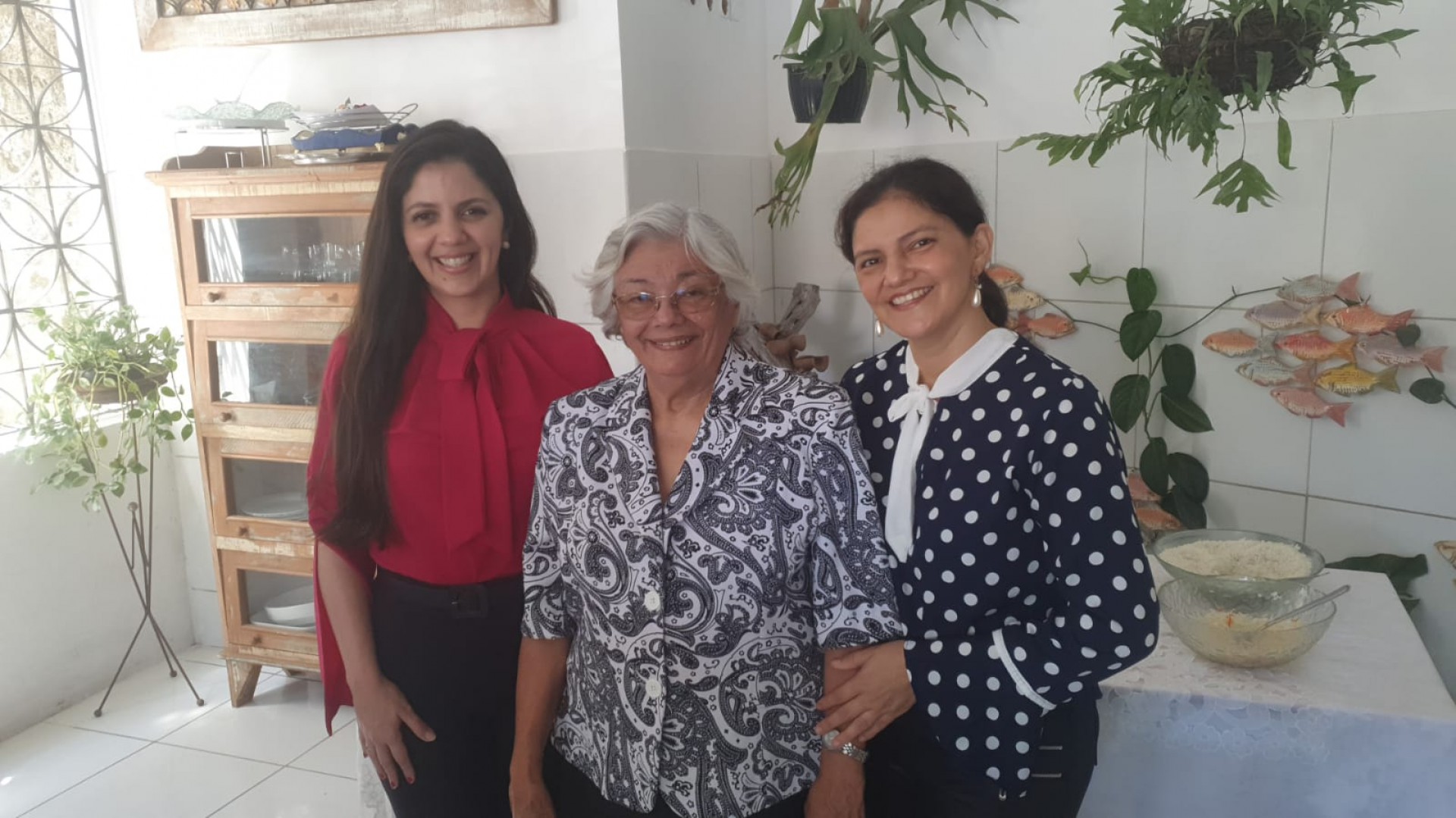 Acupunturista Jeanne Santiago, médica Francisca Alves e fisioterapeuta Arlene Soares(Foto: Arquivo Pessoal)