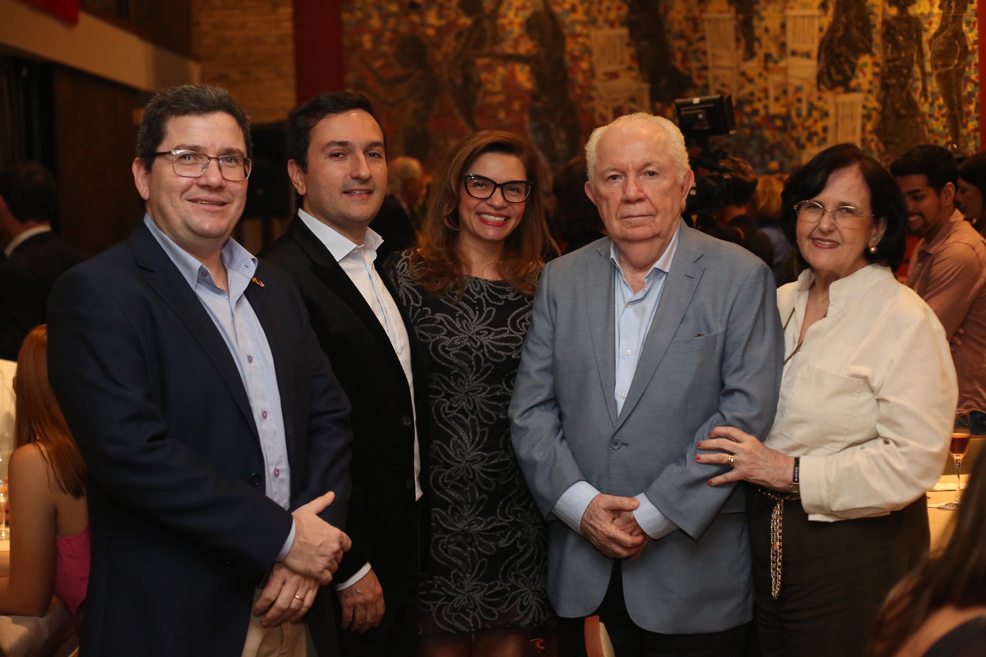 (Foto: João Filho Tavares/O POVO)Irene e Raimundo Viana com os filhos