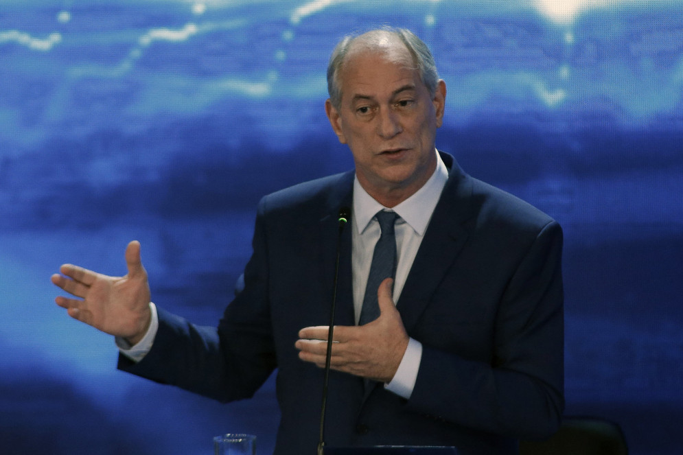 ￼Ala pedetista ligada a Ciro Gomes atua isolada ao pedir votos para Lula 