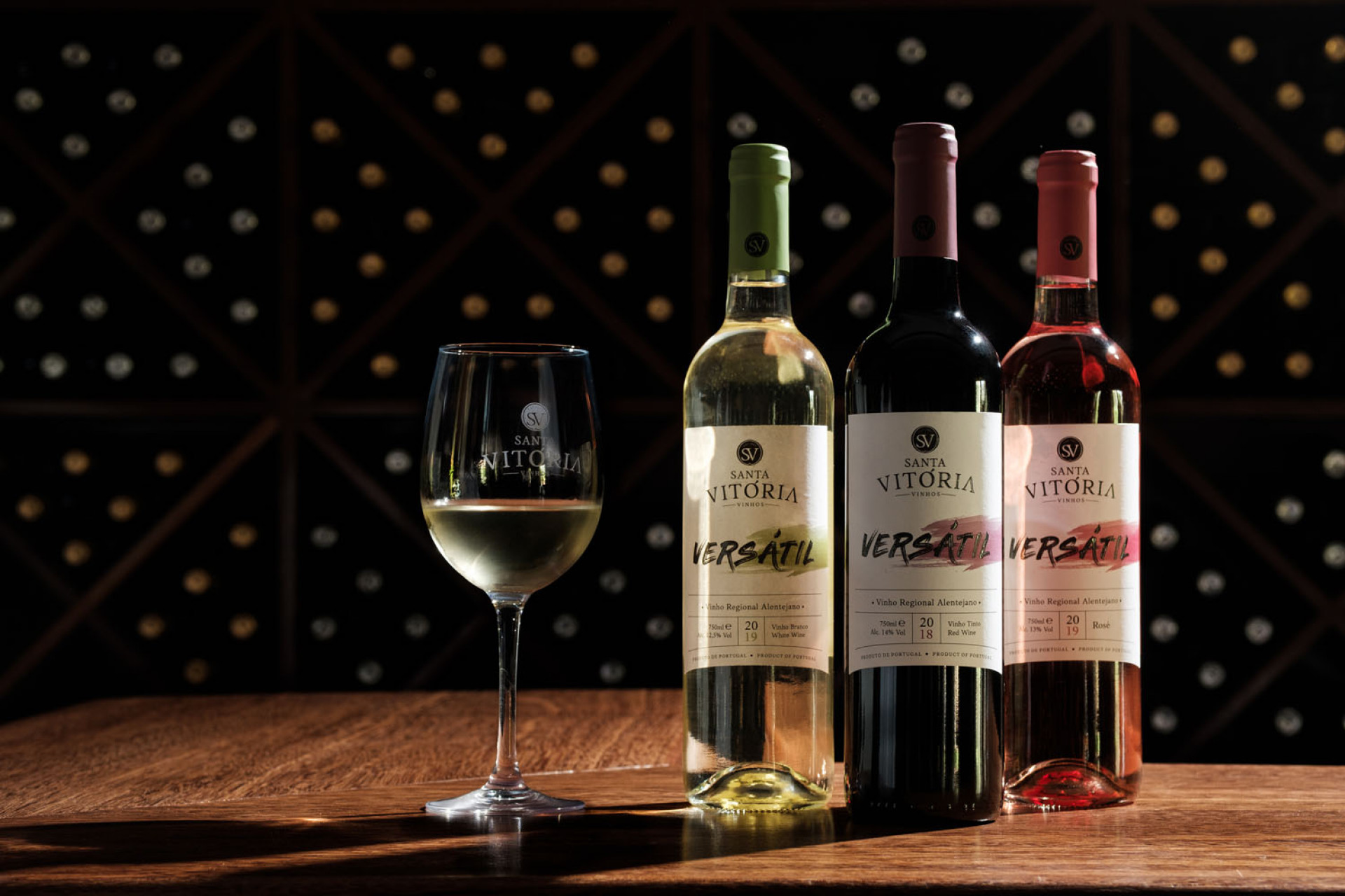 Confira dicas para combinar bem um vinho com a ceia de Páscoa (Foto: Divulgação Casa Santa Vitória)