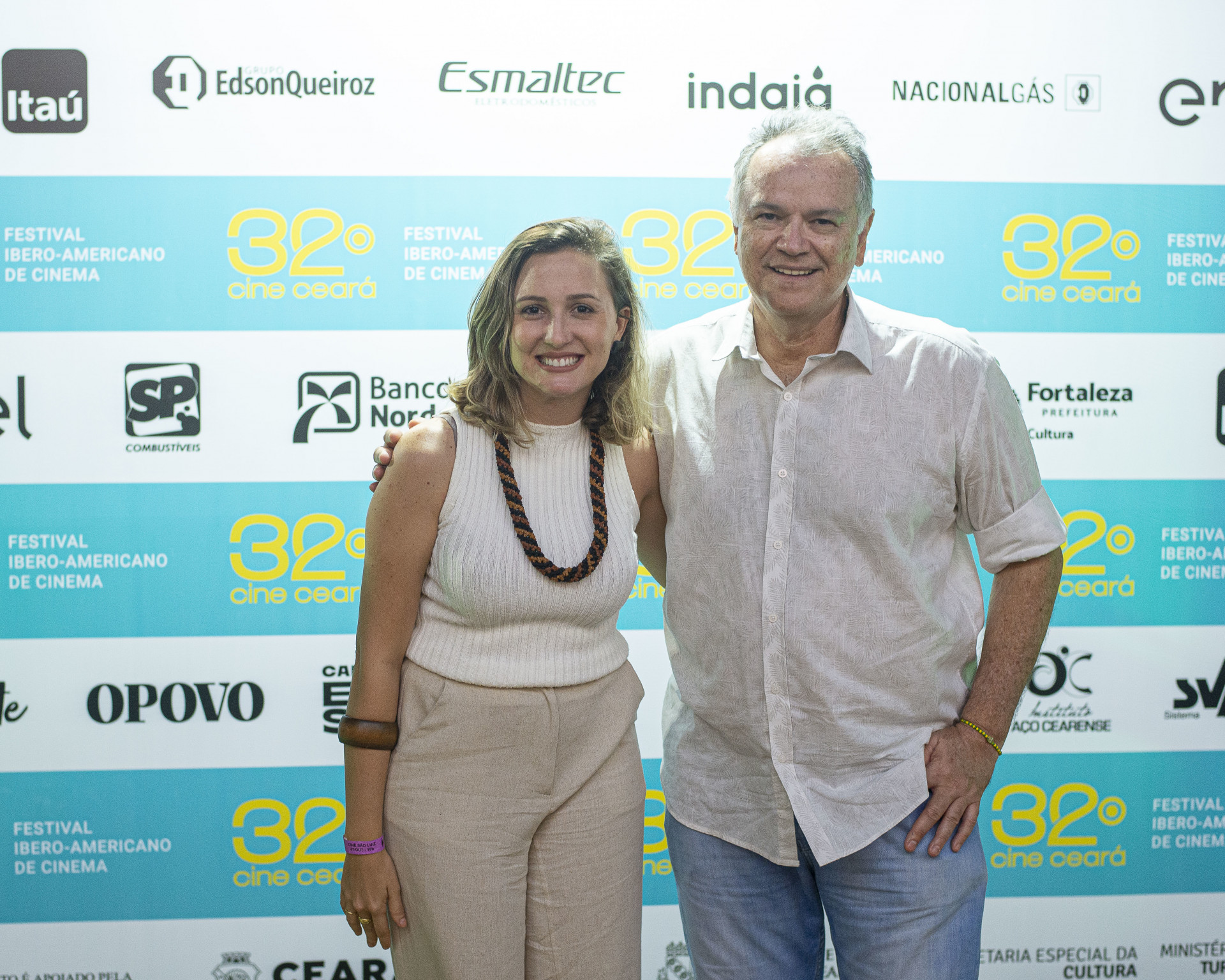 (Foto: Luiz Alves/ Divulgação)Maria Pinheiro Pessoa, secretária de Cultura da UFC, e Wolney Oliveira, diretor do Cine Ceará.