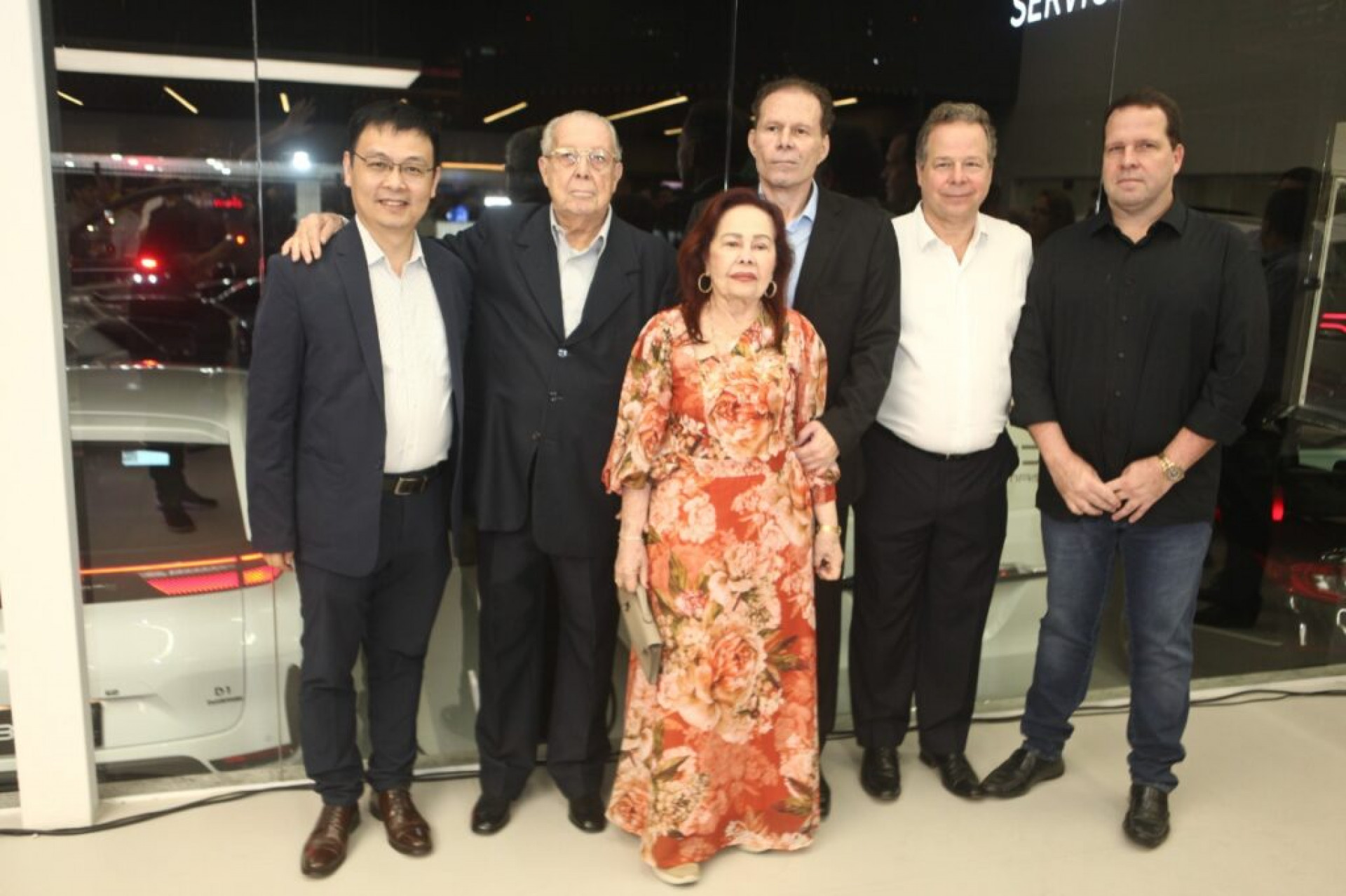(Foto: divulgação)Tyler Li, Edson, Itala, Julio, 
Francisco Ventura e Edson Ventura Filho