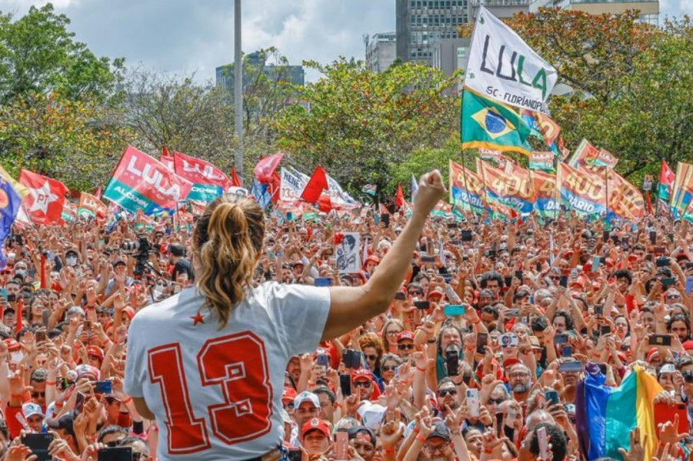 Peça fundamental na campanha que levou Lula a se tornar Presidente da República pela terceira vez, a socióloga quer ressignificar o conceito de primeira-dama — ou primeira-companheira, como prefere chamar(Foto: Ricardo Stuckert)