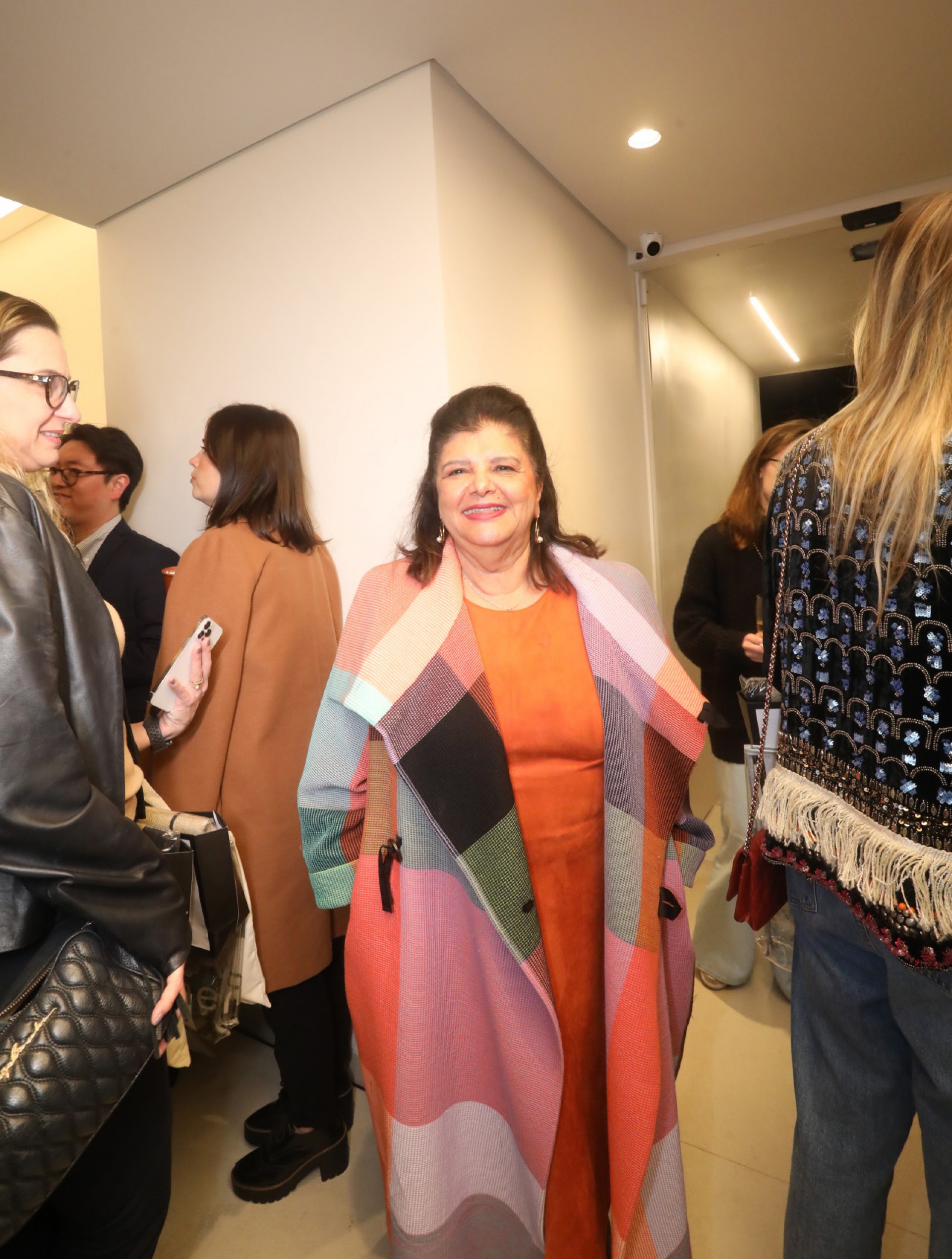 Luiza Trajano em registro de Inauguração do Salão Marcos Proença