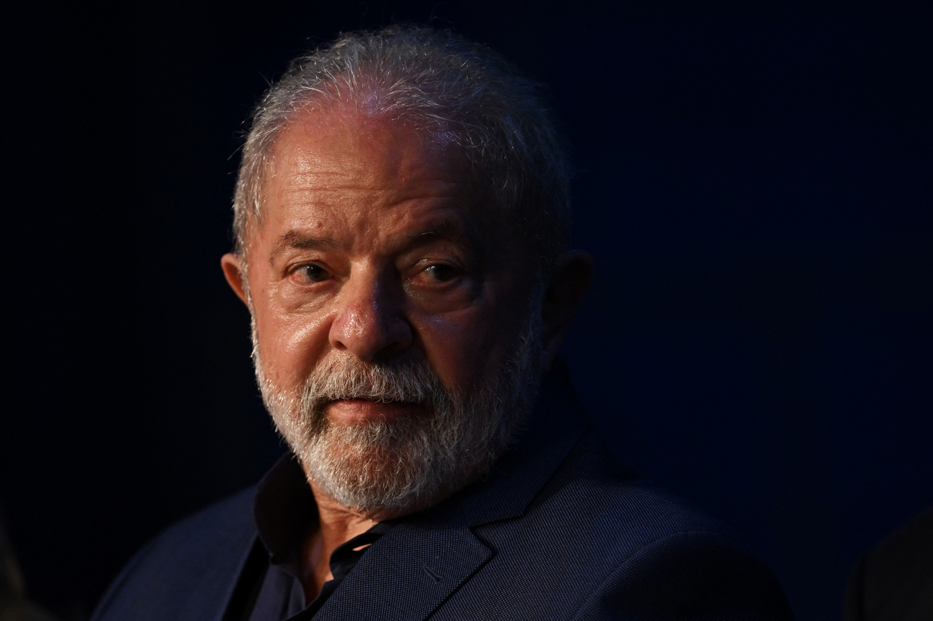 ￼LULA diz que Bolsonaro incentiva 