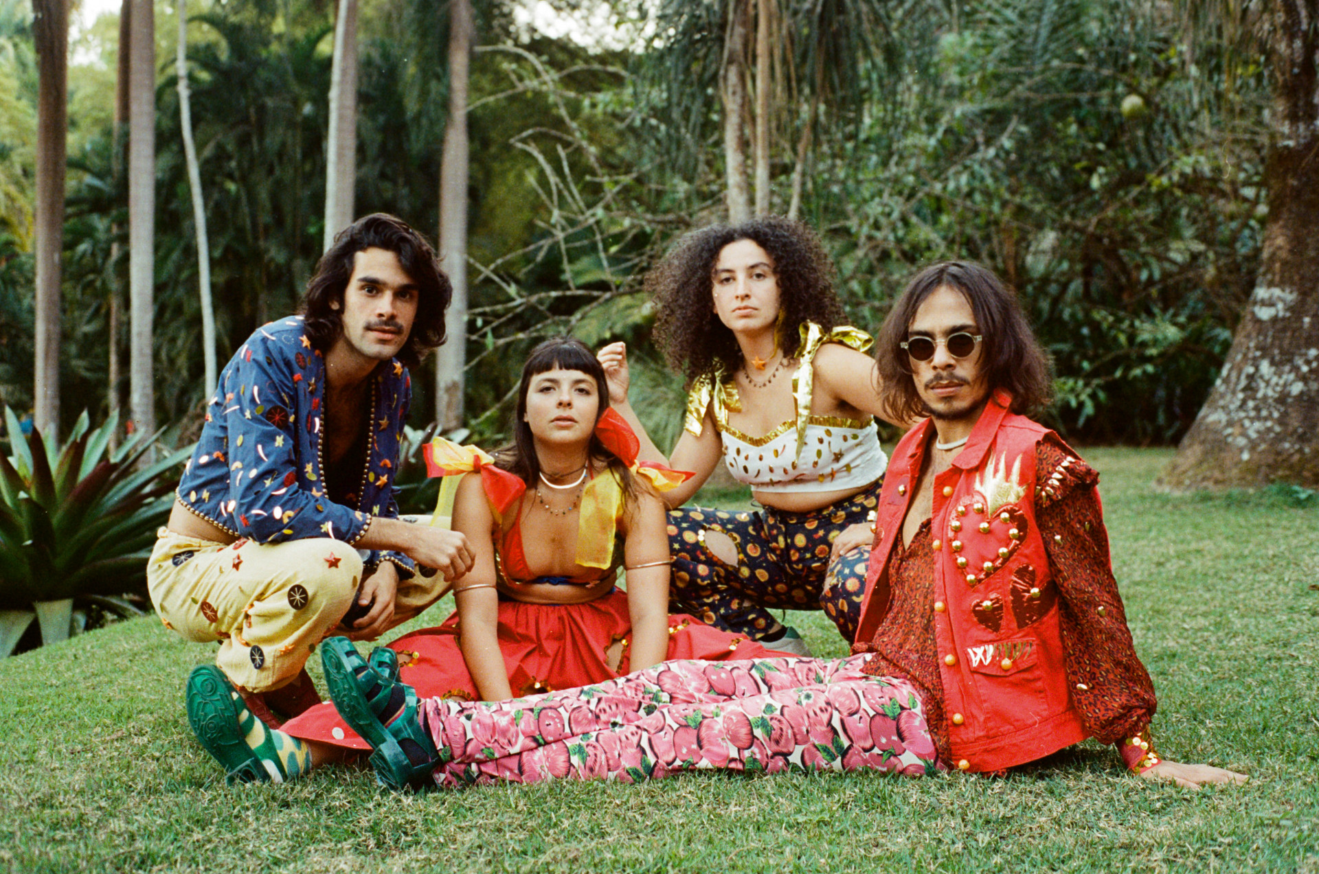 Zé Ibarra, Julia Mestre, Dora Morelembaum e Lucas Nunes formam a banda Bala Desejo (Foto: Estêvão Andradeq/Divulgação)