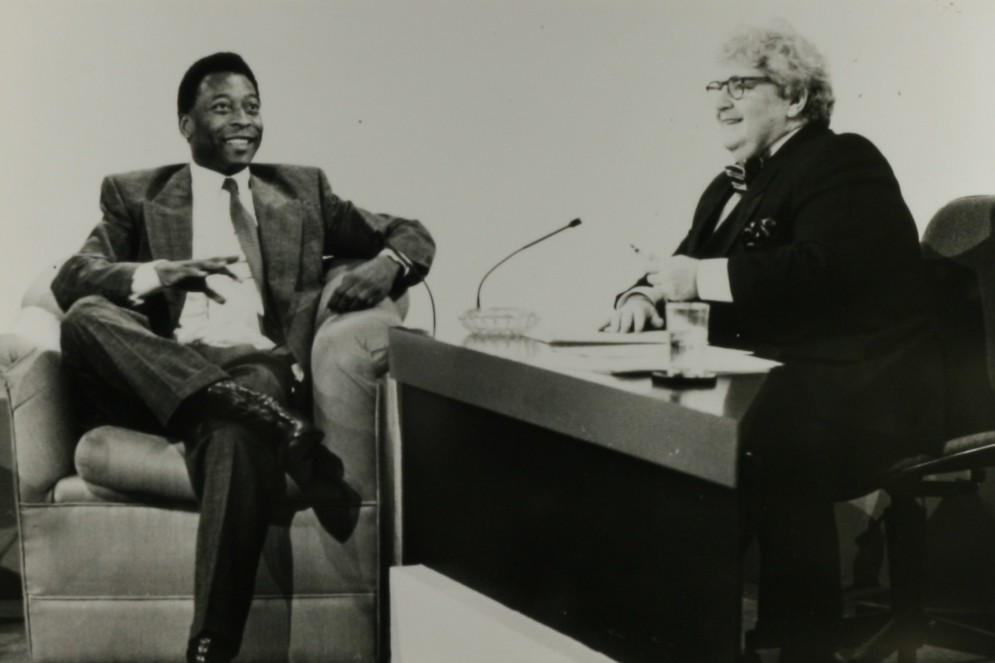 Na foto: Pelé e Jô Soares, durante entrevista.(Foto: Moacyr dos Santos /TVSBT, em 16/04/1990)