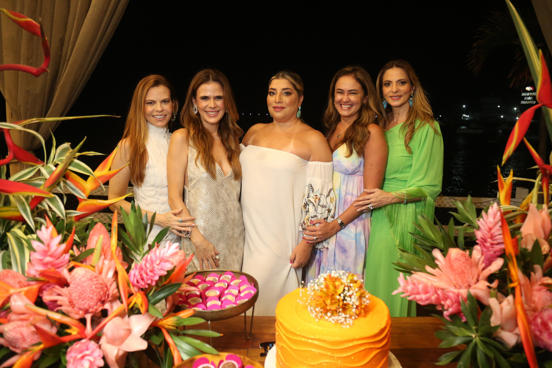 (Foto: joão filho tavares)Adriana Praxedes, Niedja Bezerra, Manu Romcy, Bia Bezerra e Michele Aragao