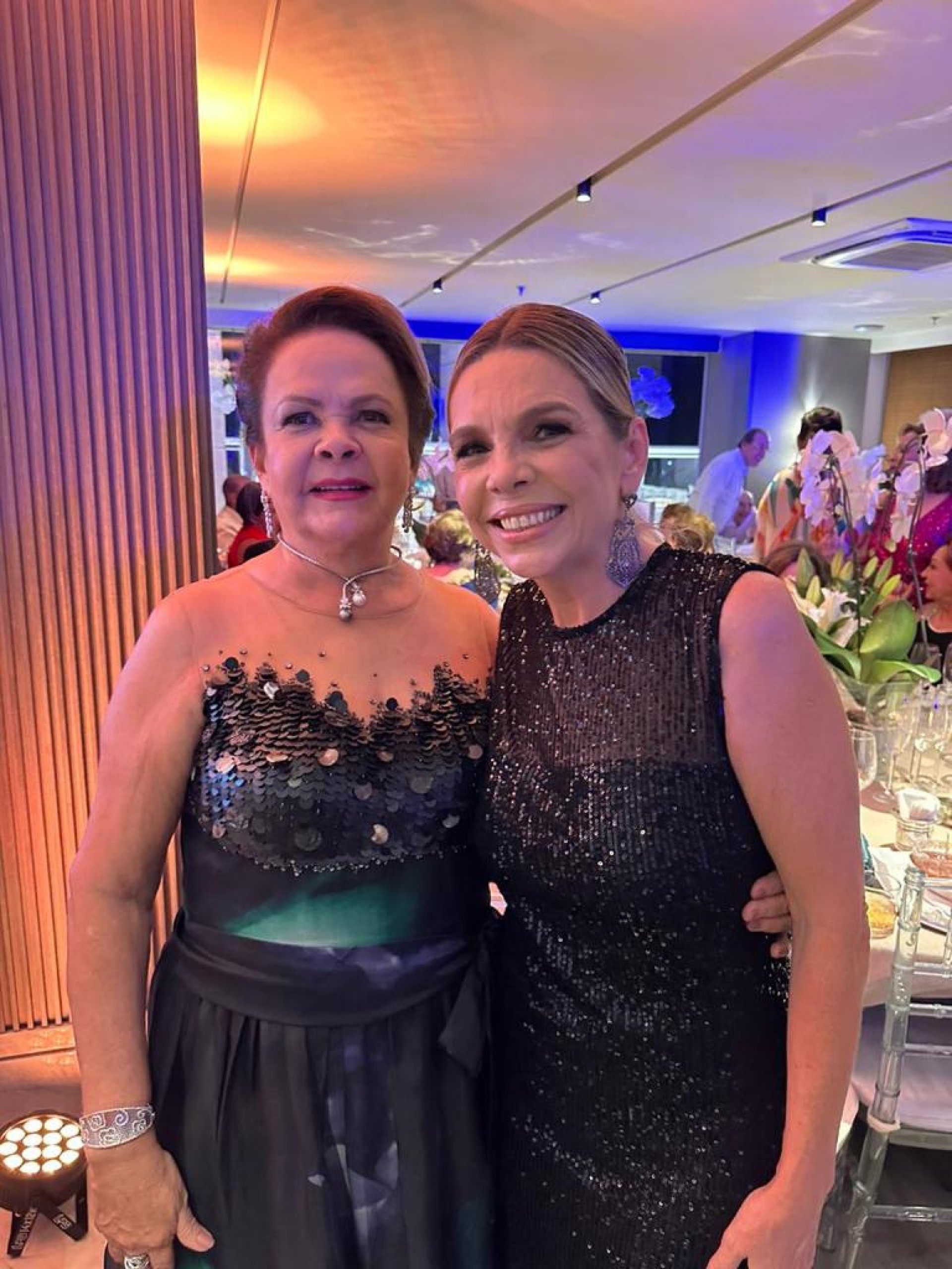 (Foto: Arquivo Pessoal)Nádia e Lilian Porto, cerimonialista