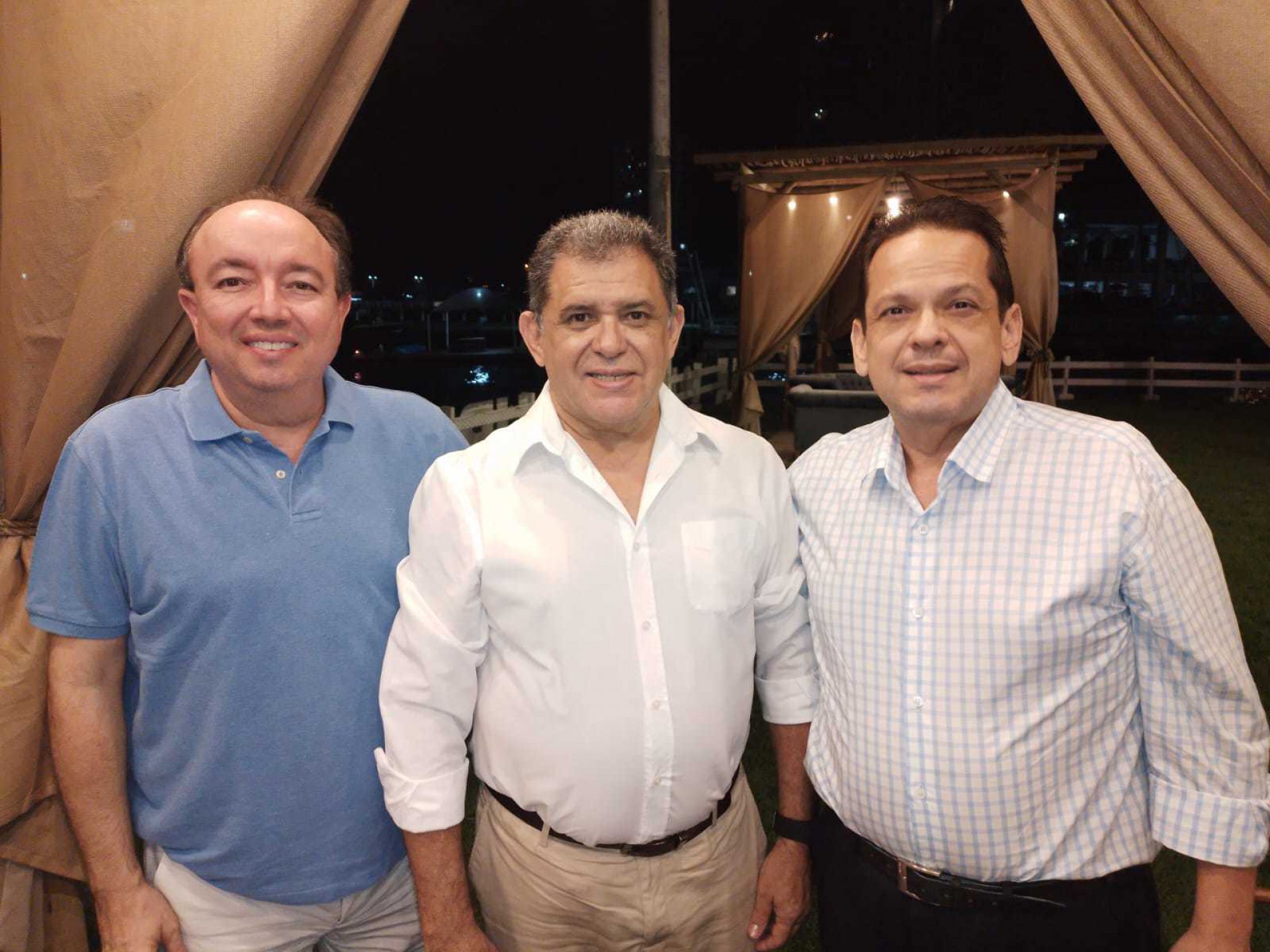 Weiber Xavier e Marcus Lage com Washington Muniz: preparativos para o Amis Et Vins de fevereiro(Foto: Divulgação)