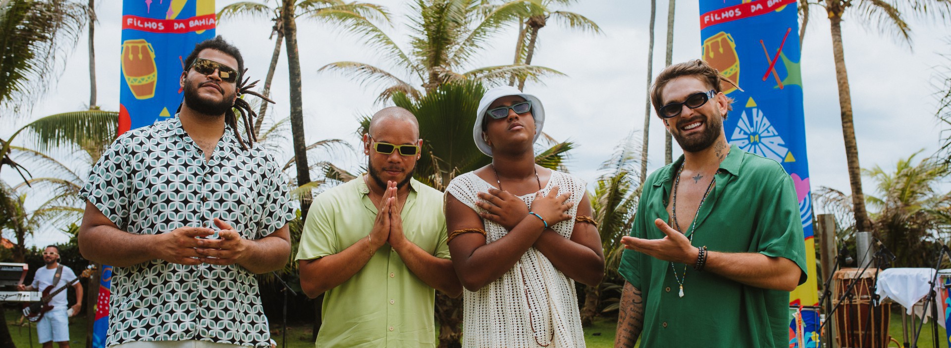 Grupo Filhos da Bahia é formado por Migga, João Lucas, Raysson e Zaia, filhos de Carlinhos Brown, Saulo (banda Eva), Tonho Matéria e Reinaldinho (Foto: Rafael Soares/Divulgação)