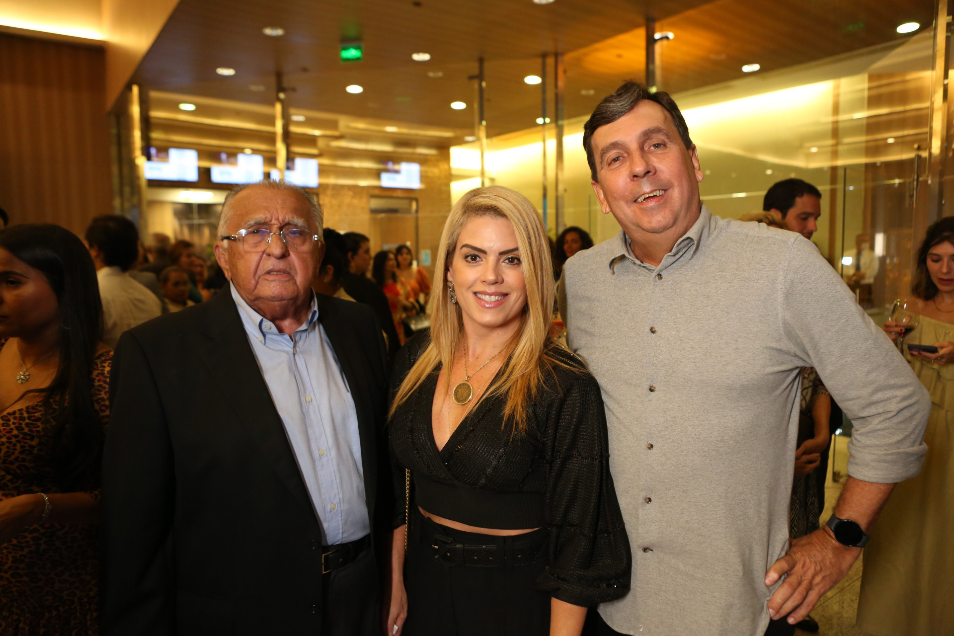 (Foto: João Filho Tavares)João Carlos Paes Mendonça, Leticia Studart e João Mendonça