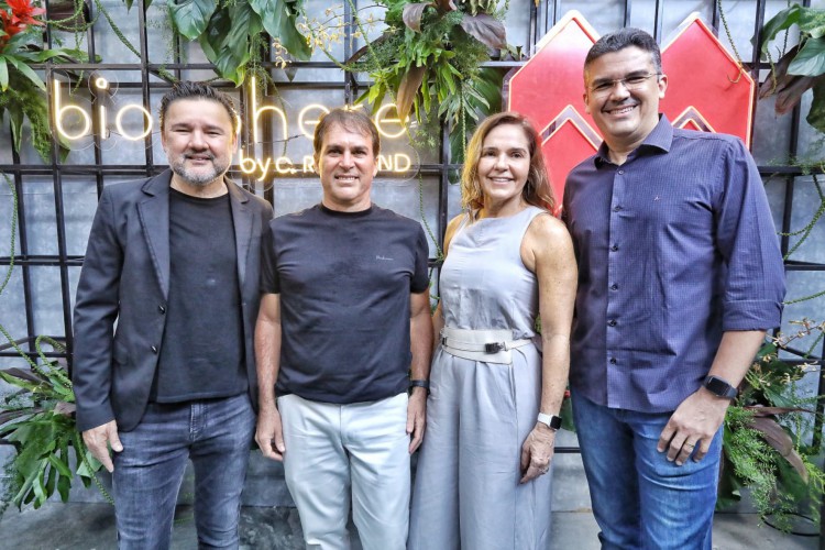Marcus Araujo, CEO da DataStore e curador do conceito Biosphere; Wallace Soares, diretor comercial Mota Machado; Rafaela Machado, diretora de marketing Mota Machado; e Claudio Barreira, diretor de engenharia Mota Machado.(Foto: divulgação )