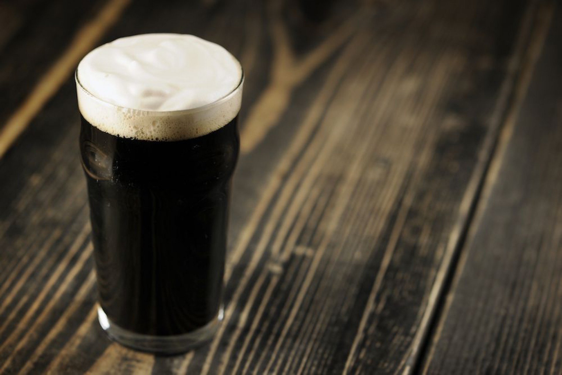 As cremosas milk stoutscom binam com frutos do mar, ostras cruas e lulas fritas (Foto: divulgação )