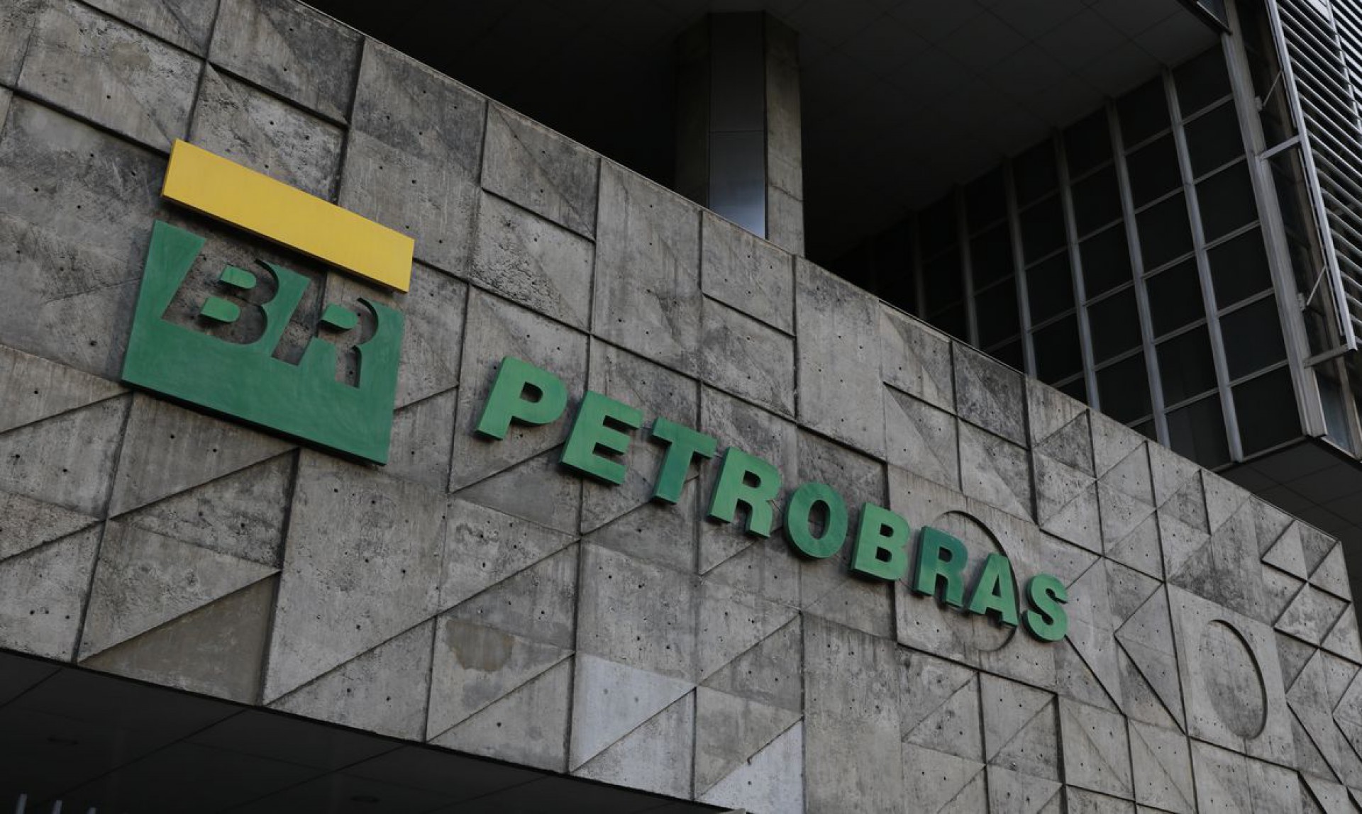 Edifício sede da Petrobras no Centro do Rio (Foto: Fernando Frazão/Agência Brasil)