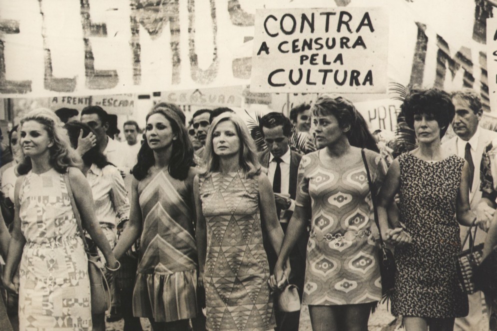 Artistas protestam contra a ditadura militar em fevereiro de 1968. Na imagem, Tônia Carrero, Eva Wilma, Odete Lara, Norma Bengell e Cacilda Becker.(Foto: Arquivo Nacional)