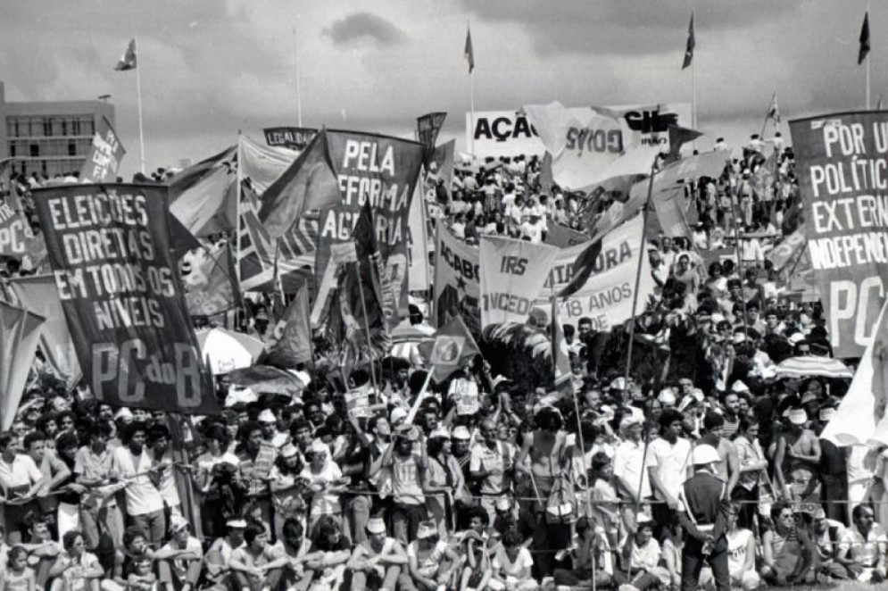 Manifestação das Diretas Já em Brasília, diante do Congresso Nacional. (Foto: Arquivo da Agência Brasil)