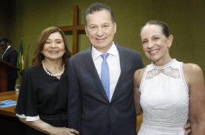 Carmen e Carlos Pimentel e Denise Pinheiro