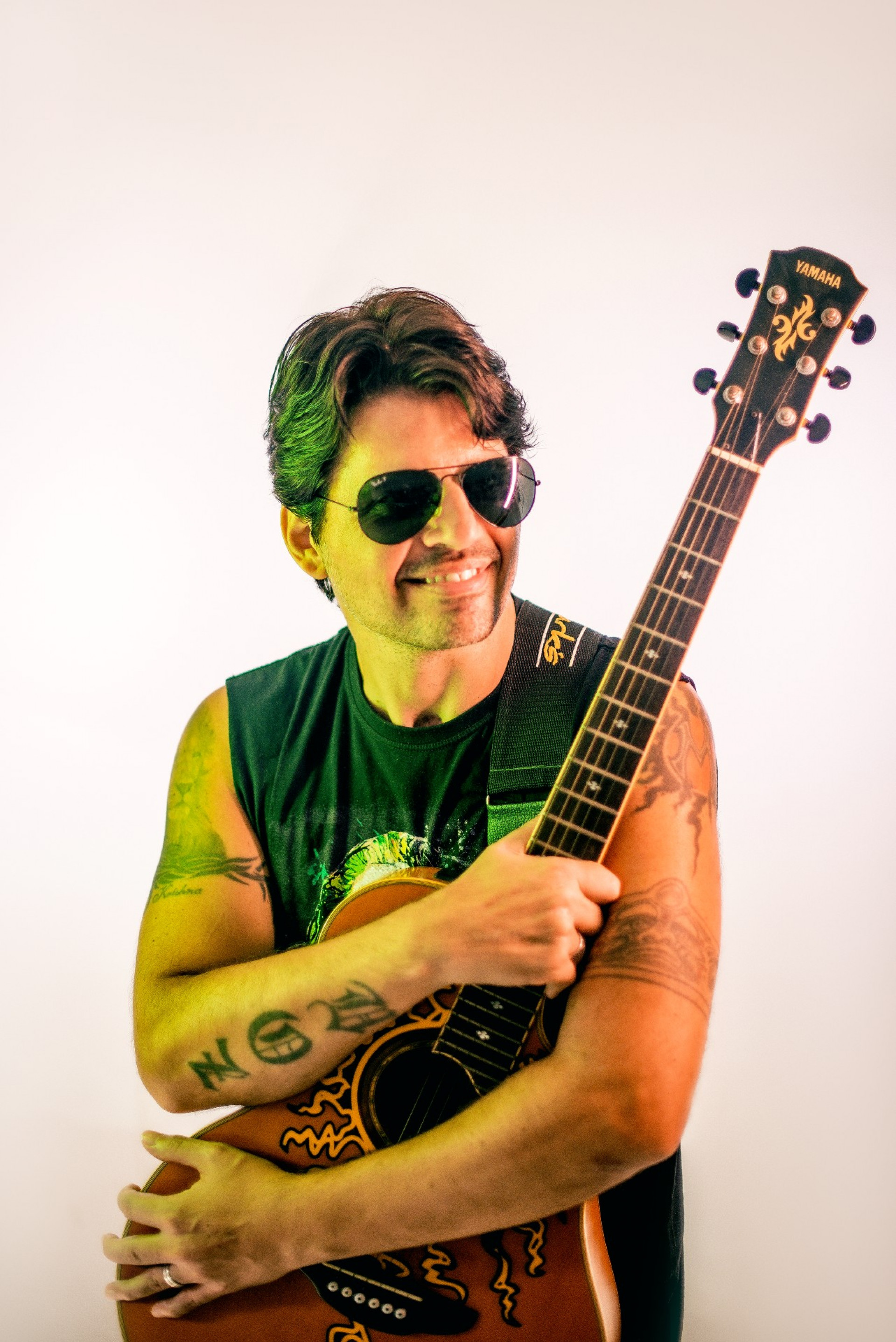 Ex-vocalista da banda LS Jack, Marcus Menna celebra 30 anos de carreira em 2023 e planeja retorno aos palcos com turnê e novas músicas (Foto: Jackson Martins/ Divulgação)