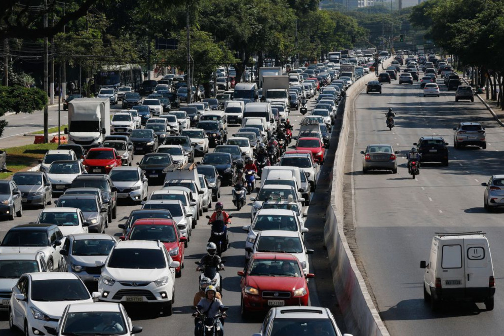 São Paulo (SP), 24/03/2023 - Trânsito intenso na Avenida Tiradentes, na região da Luz, no segundo dia de greve dos metroviários em São Paulo. Foto: Fernando Frazão/Agência Brasil