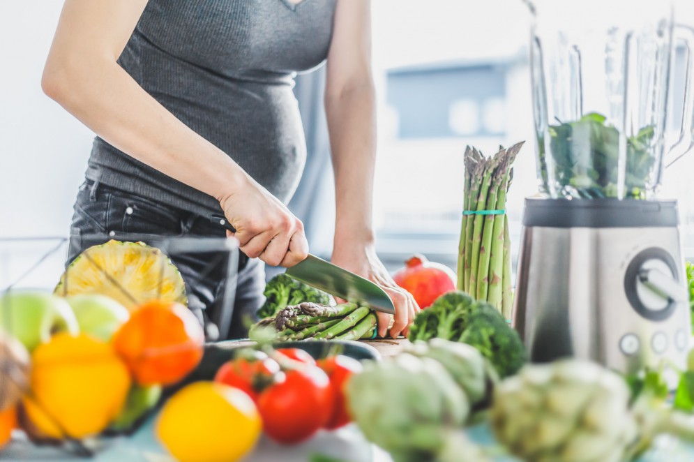 Alimentação durante a gravidez é uma das temáticas mais importantes na fase gestacional(Foto: FREEPIK )