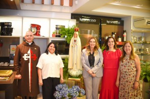 Padre Paulo Sérgio, Ivana Castro, Débora Coser, Lia Freire, Joana Dark Torres de Meneses 