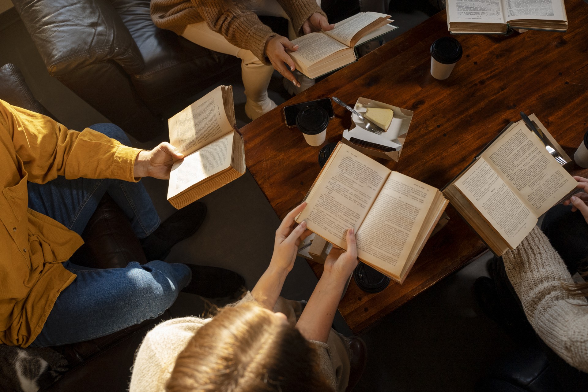 Por uma política de incentivo à leitura (Foto: @FREEPIK)