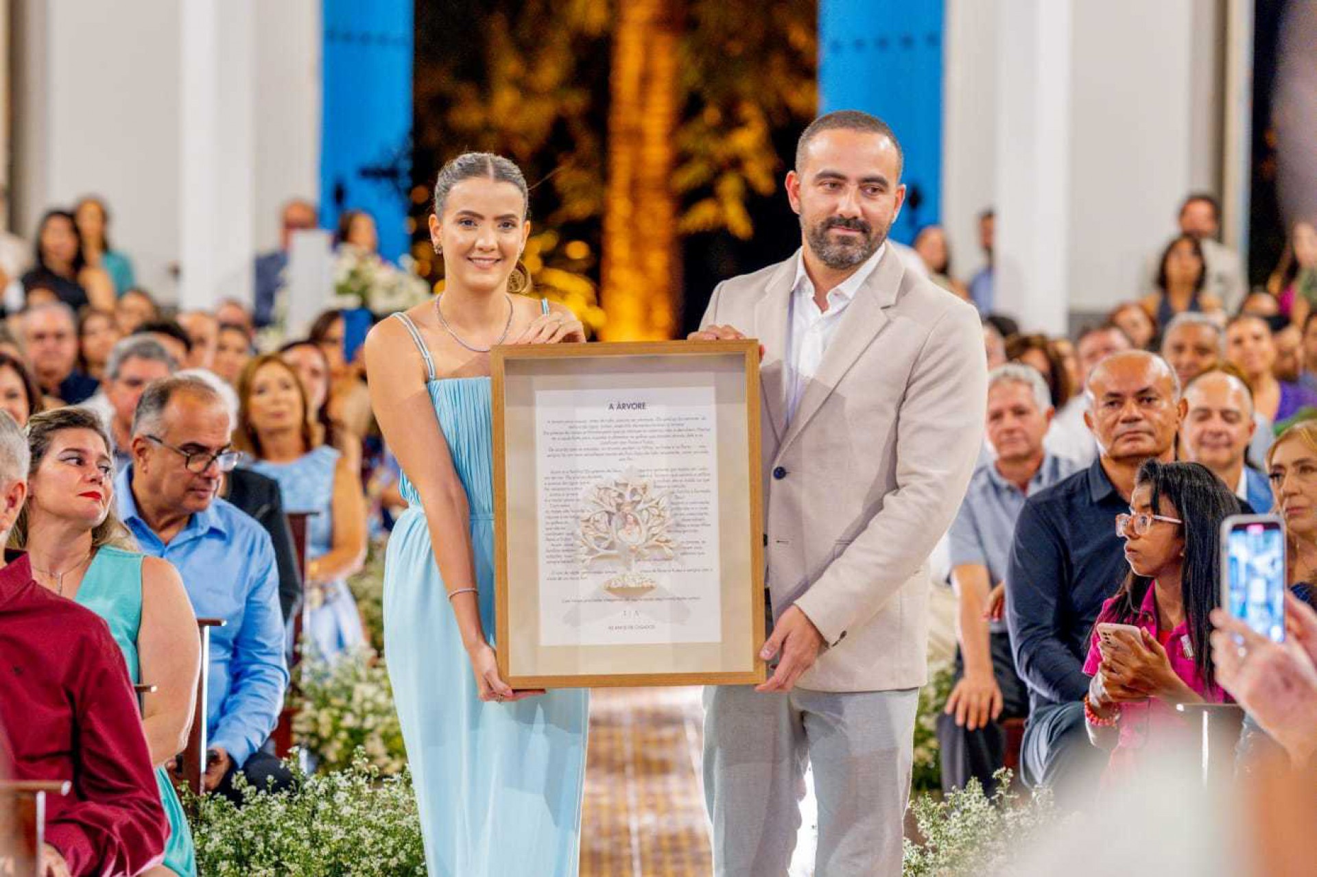 (Foto: Davi Távora/ Arquivo familiar )Momento de homenagem dos filhos ao casal 