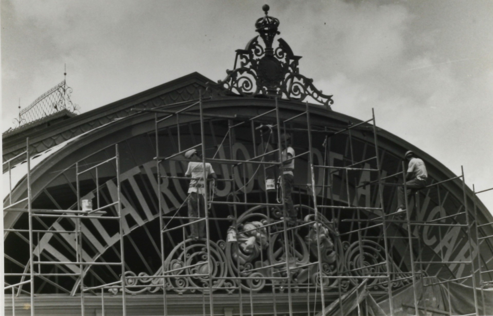 Obras no Theatro José de Alencar duraram cerca de dois anos(Foto: João Carlos Moura, em 13/2/1990)