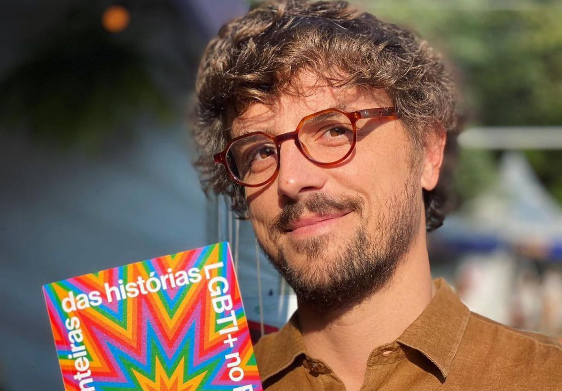 Renan Quinalha é professor, ativista e presidente do grupo de trabalho do Ministério dos Direitos Humanos voltado à memória, verdade e reparação da comunidade LGBTI+ no Brasil (Foto: Divulgação)