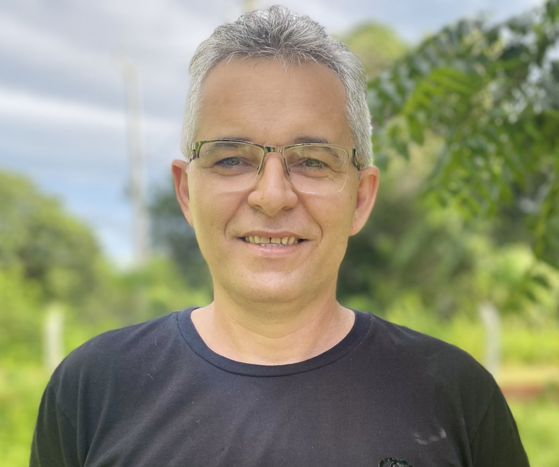 João Rodrigues é professor e escritor, natural da cidade de Reriutaba (Foto: Divulgação)