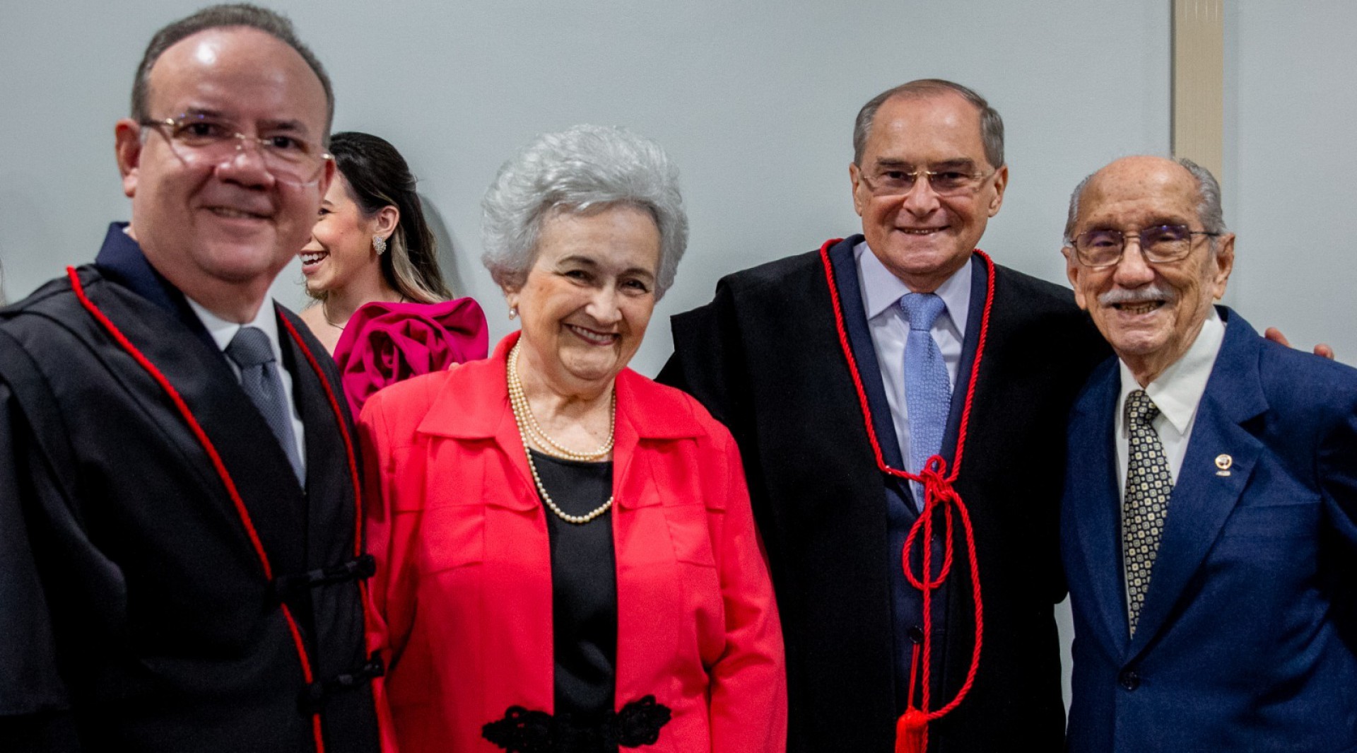 (Foto: divulgação TJCE)Jaime Medeiros Neto e Abelardo Benevides com Estrela e Guilherme Girão