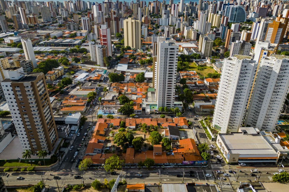 Imagem aérea da Vila Vicentina no bairro Dionísio Torres (Foto: Fco Fontenele/O POVO)
