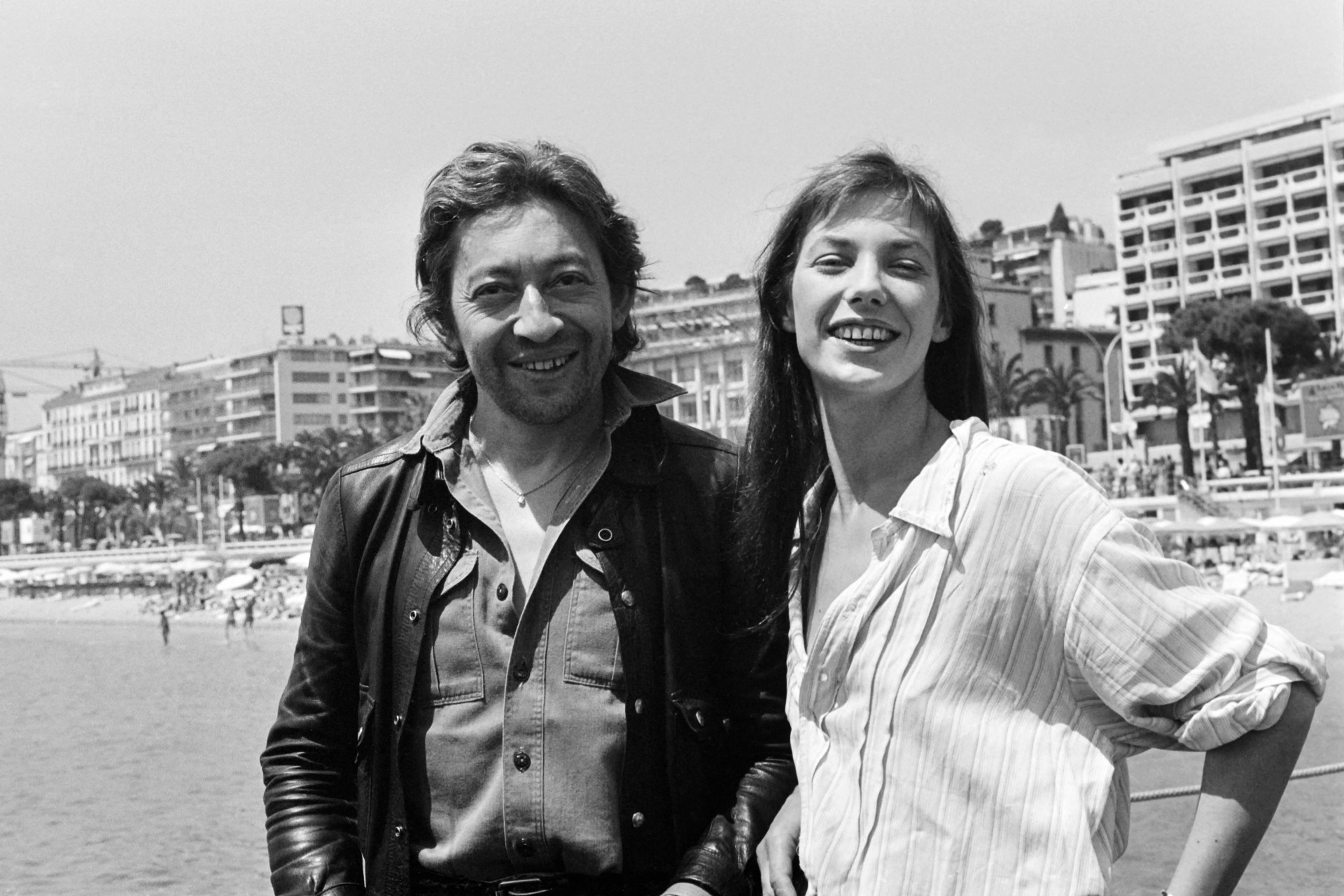 Atriz franco-britânica Jane Birkin e o ator francês Serge Gainsbourg em Cannes, 1972 (Foto: AFP)