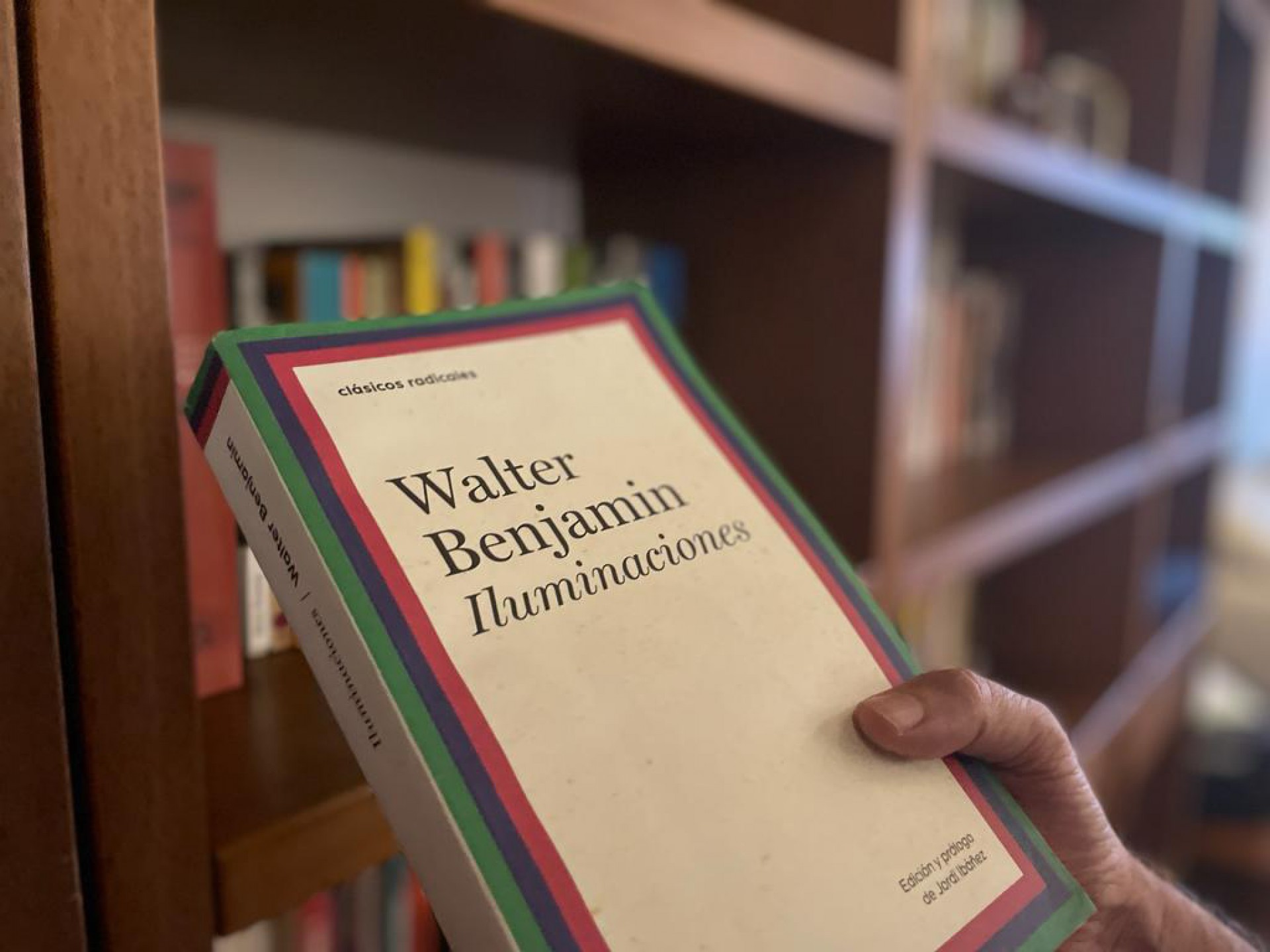 Obra de Walter Benjamin na minha biblioteca (Foto: arquivo pessoal )