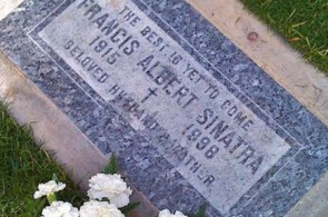 Epitáfio Frank Sinatra