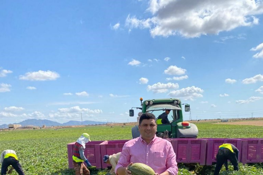 Filho de agricultor, Telfs Magnus, conta que resolveu seguir os passos do pai e cursar engenharia agrônoma, pois sentia, desde pequeno, muita afinidade com o campo (Foto: Divulgação Agrícola Famosa)