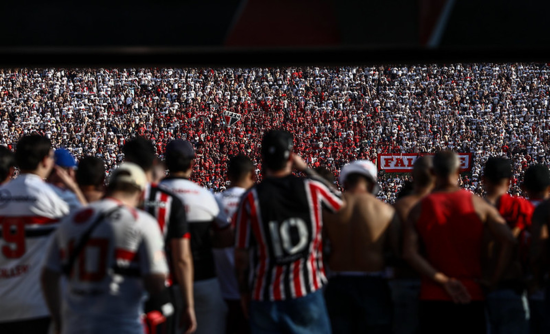 O troféu da Copa do Brasil de 2023 ficou com o São Paulo, que venceu o Flamengo no placar agregado por 2 a 1(Foto: Felipe Iruatã / saopaulofc.net)
