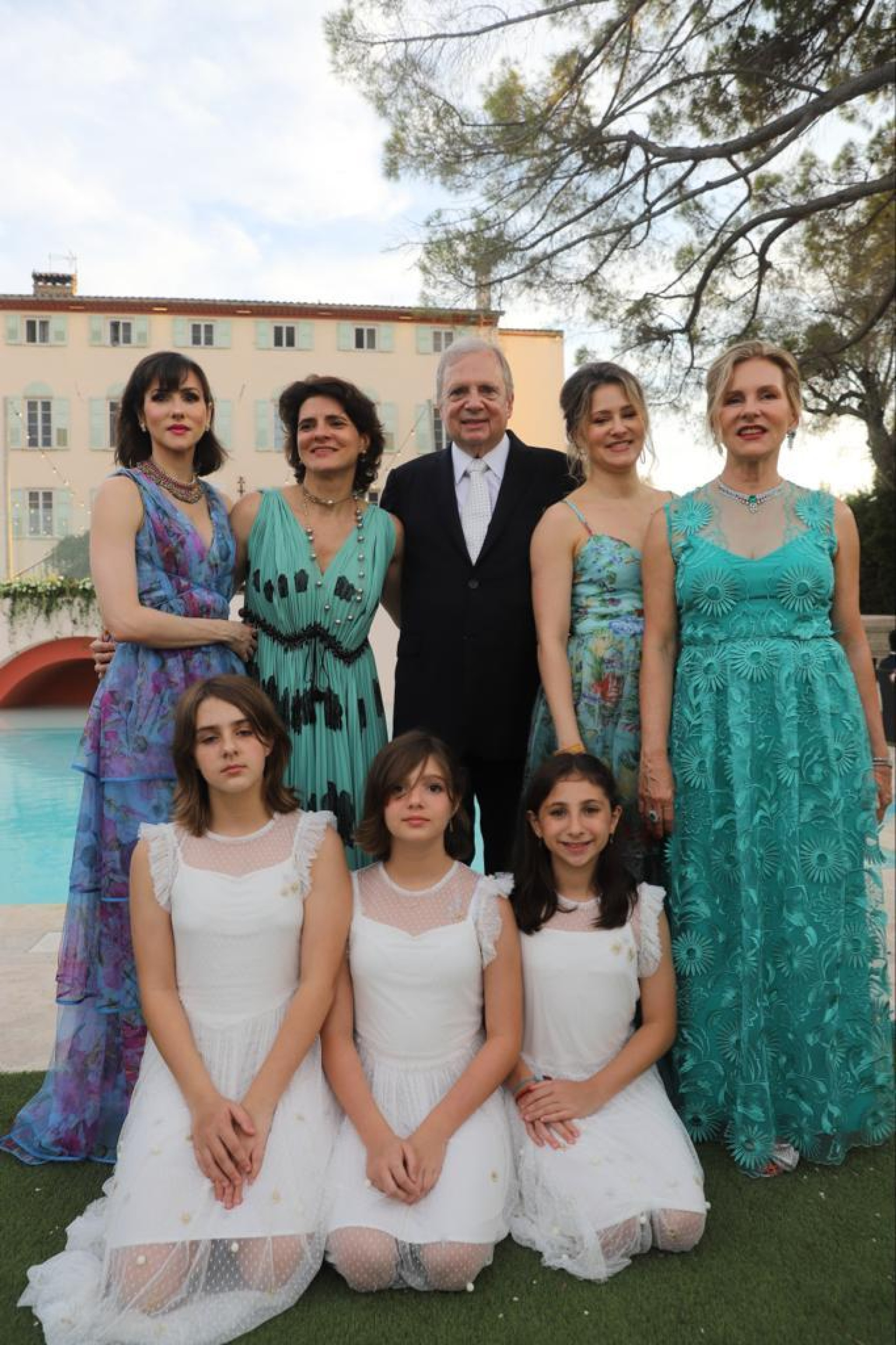 (Foto: arquivo familiar)Carla, Joana, Tasso, Natália e Renata Jereissati com Sofia, Lara e Maria