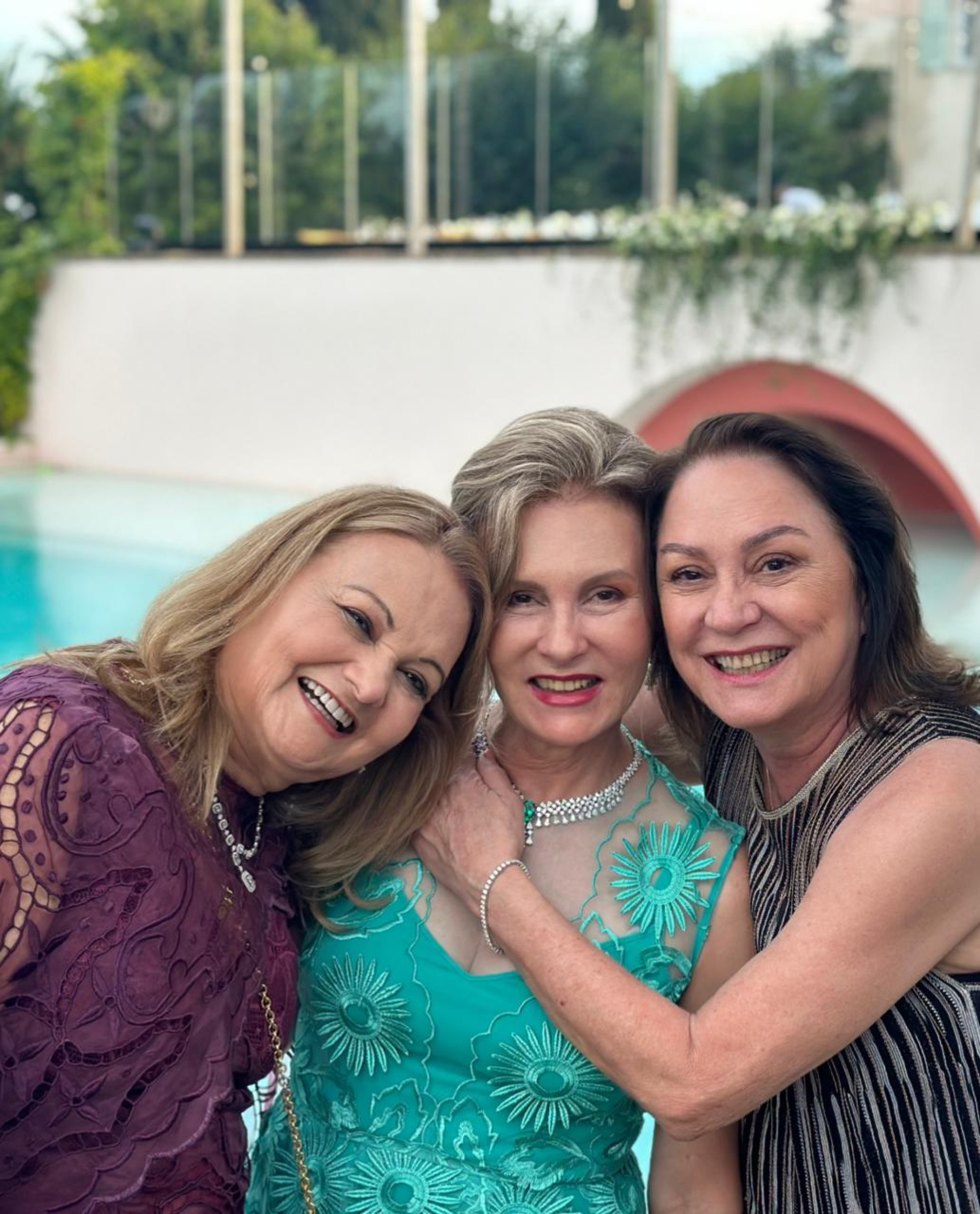 (Foto: ARQUIVO FAMILIAR )Lenise Queiroz Rocha, Renata Queiroz Jereissati e Paula Queiroz Frota