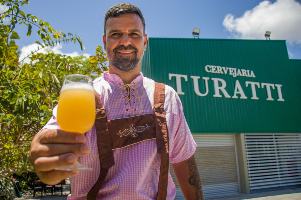 Cervejaria Turatti organiza concurso de fantasias na Oktoberfest