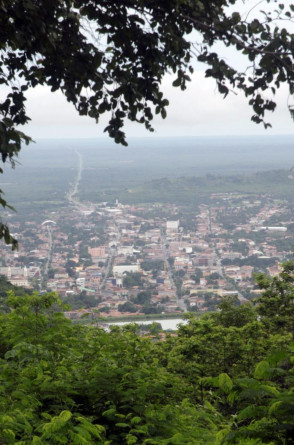 Vista aérea de Itapipoca, município que já recebeu a maior quantidade de cisternas no Ceará (Foto: Iana Soares )