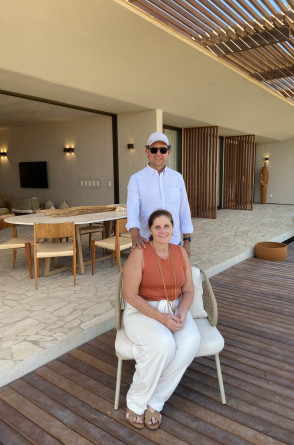 Aristarco Sobreira e Denise: contemplação no empreendimento Origem Fortim (Foto: clovis holanda)
