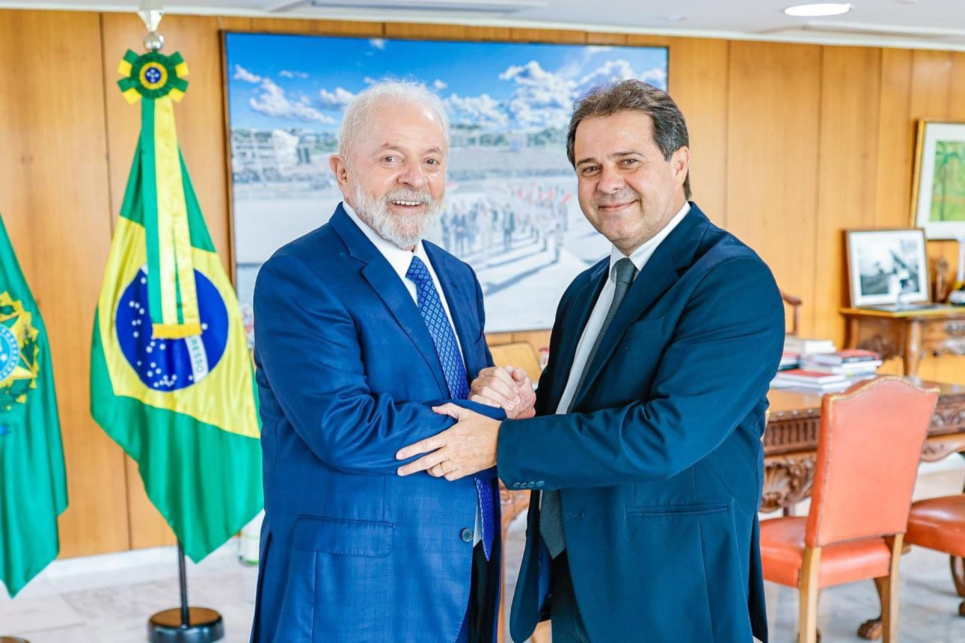 ￼EVANDRO LEITÃO com o presidente Lula em Brasília (Foto: Ricardo Stuckert/Presidência da República)