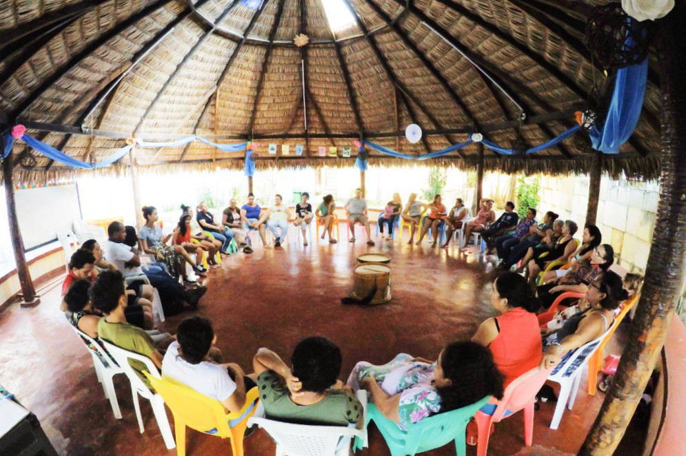 Palhoça terapêutica, espaço comunitário do Movimento de Saúde Mental Bom Jardim(Foto: Divulgação/MSM)