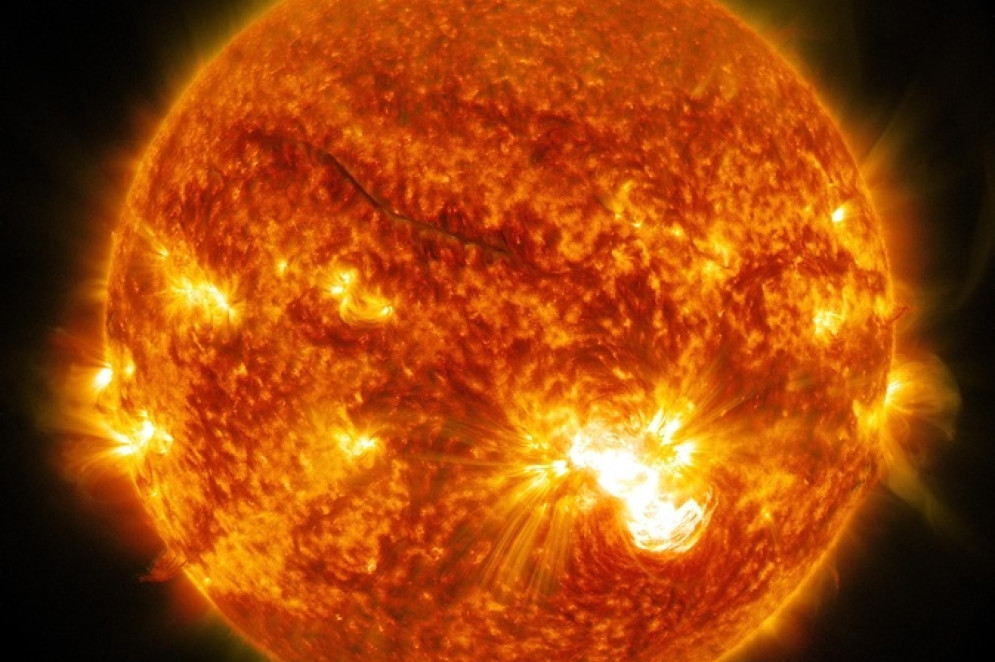Erupção de uma enorme mancha solar, no dia 24 de outubro de 2014(Foto: Nasa)