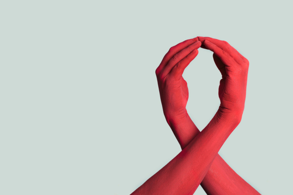 Histórias de convivência com o vírus HIV revelam tratamento adequado e vida normal(Foto: Adobe Stock)