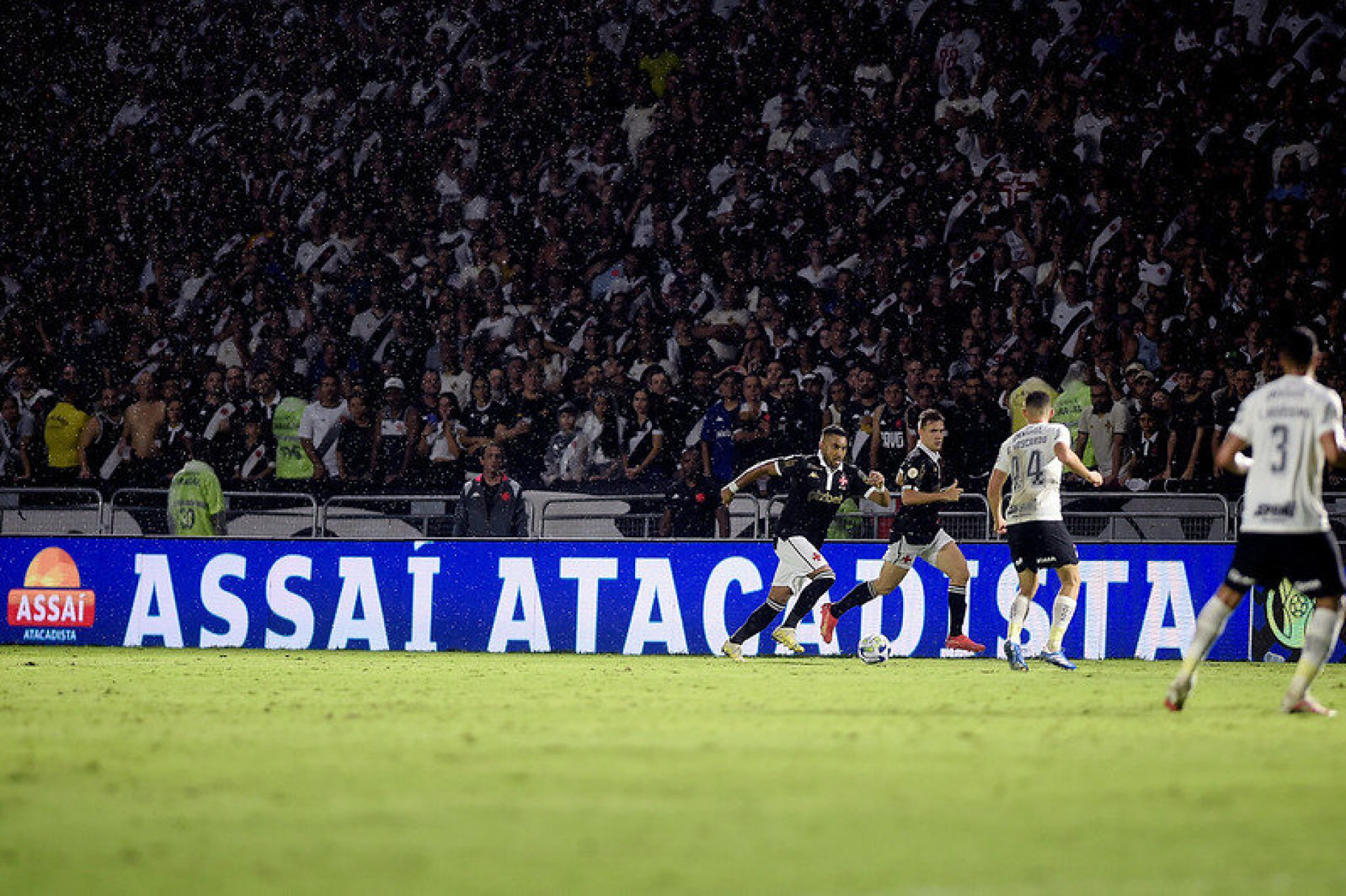 Divulgação do Assaí Atacadista no campeonato cearense de futebol.(Foto: Divulgação Assaí )